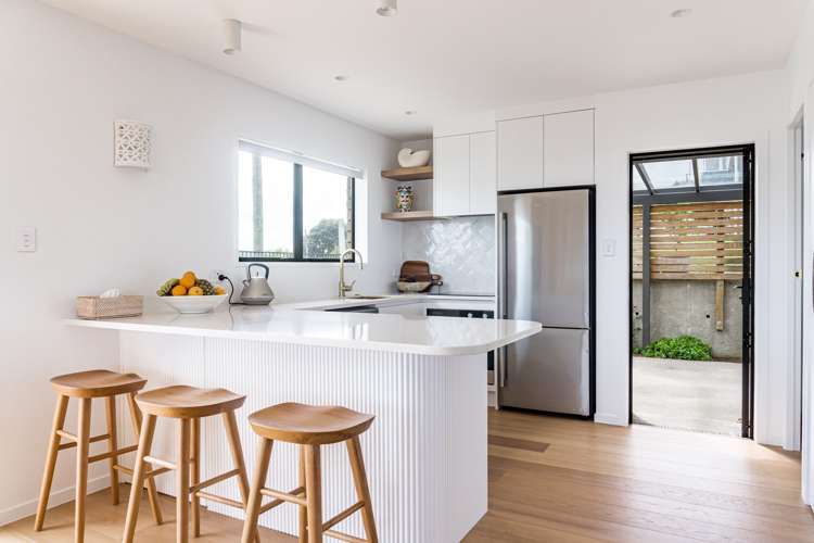 10C Long Street Raglan_1