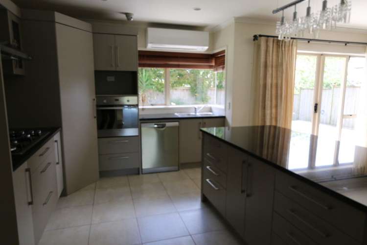 60 Salford Crescent Flat Bush_4