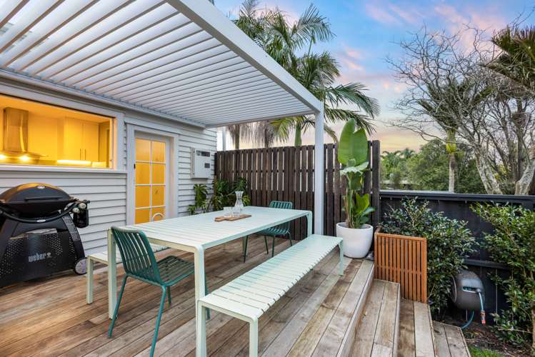 26 Gardner Avenue New Lynn_21