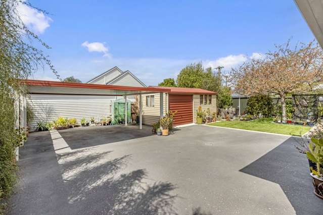 708 Avonside Drive Avonside_3