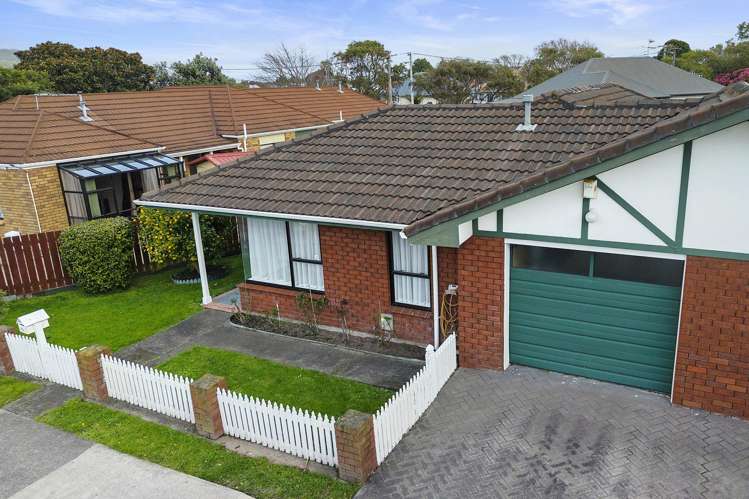 2/12 Birch Street Hutt Central_16