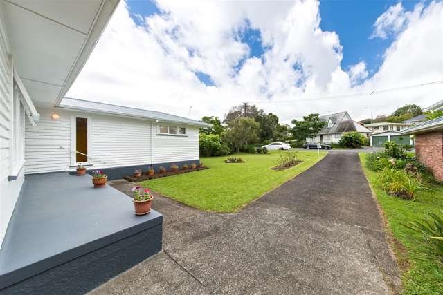 44 Griffen Park Road Mount Roskill_3