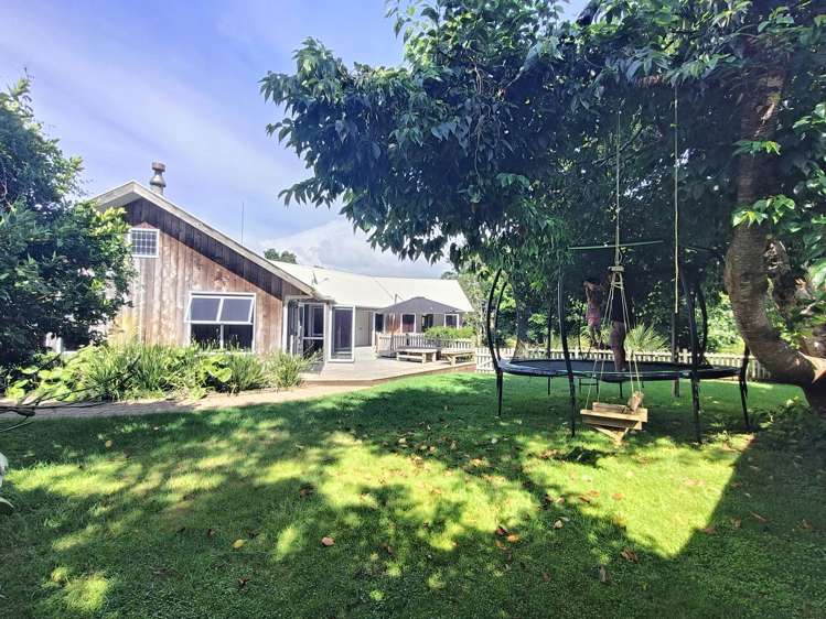 16a Russell Drive Oakura_18