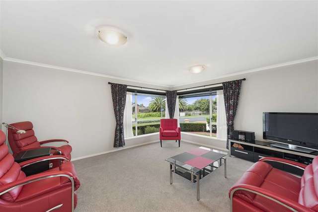 2 Alconbury Drive 2612_3