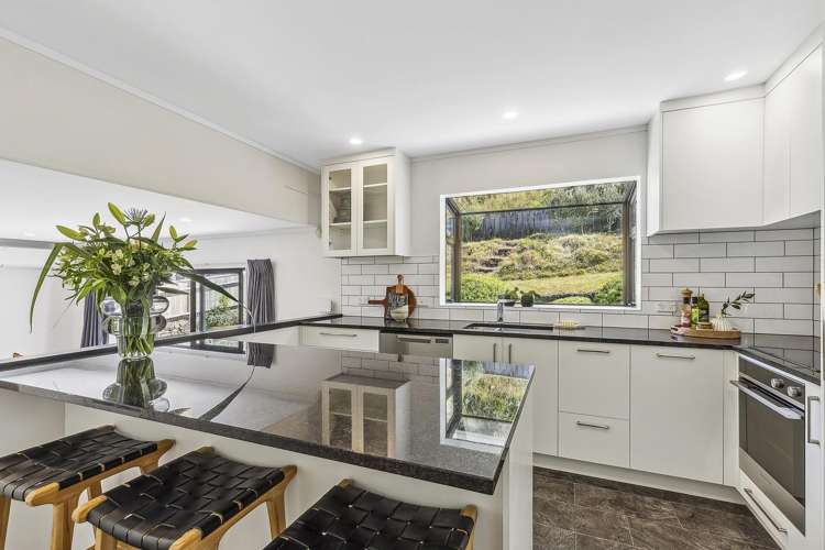 11 Thatcher Crescent Crofton Downs_4