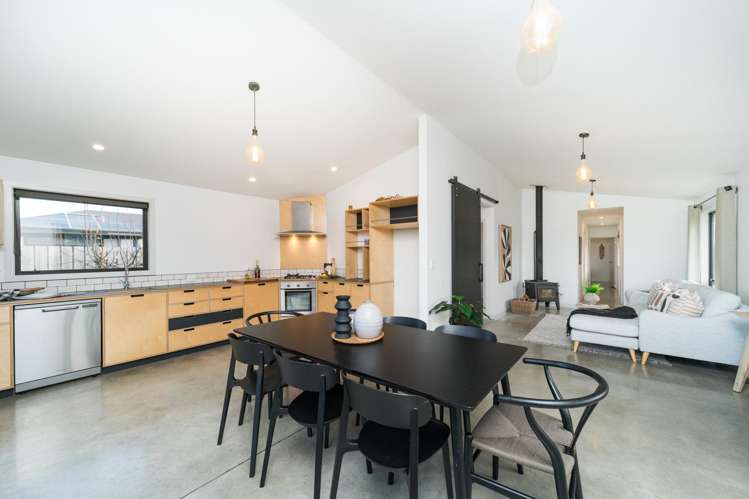 26 Poplar Grove Feilding_1