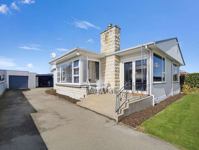 Sunlit Living with Room to Grow in Oamaru North