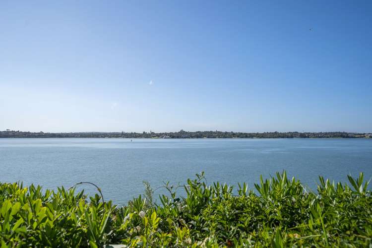 10 Riki Road Point England_10