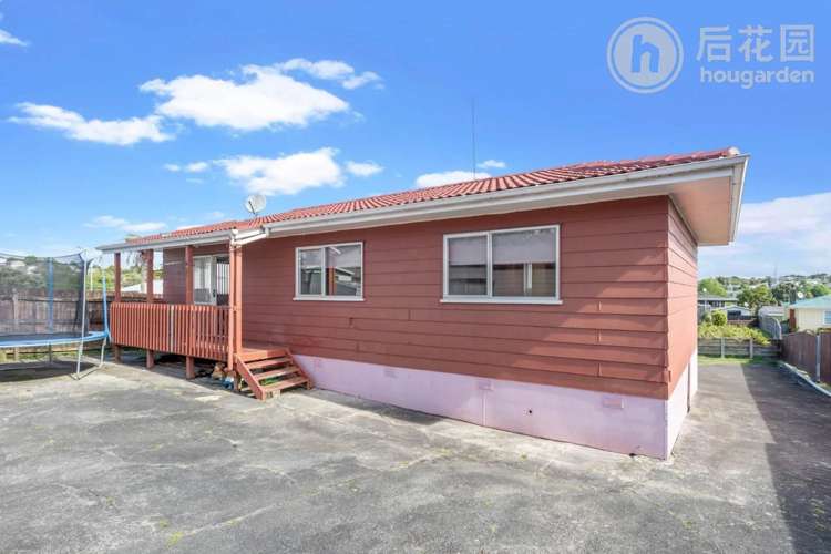 7 Helleur Road Massey_1
