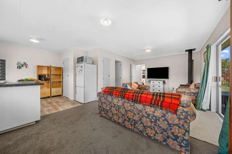 2 Tasman Crescent Carterton_2
