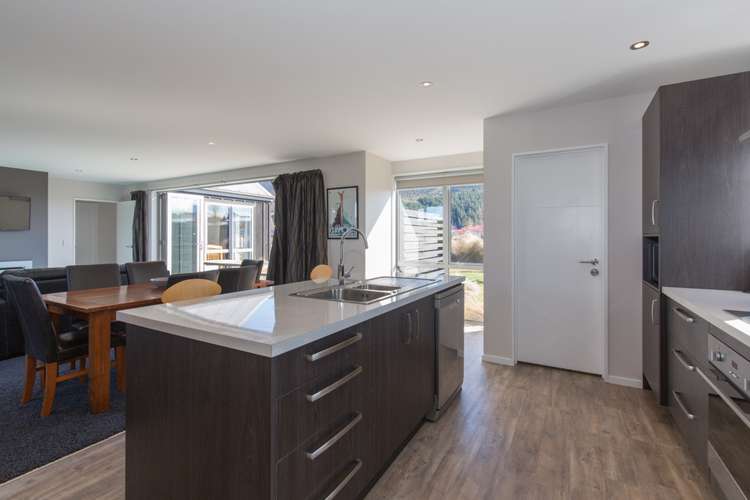 16 Bell Street Lake Hawea_5