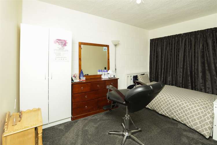 2/53 Albert Street Hamilton East_5