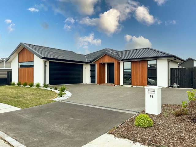 Te Whariki beauty - 4 bed, 3 bath!