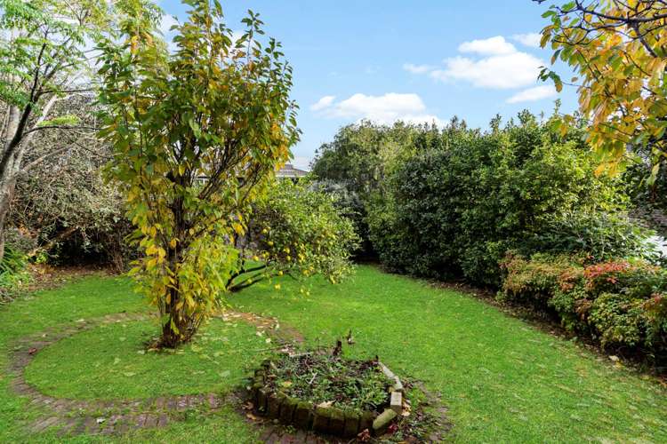 2/14 Andrea Place Sunnyhills_14