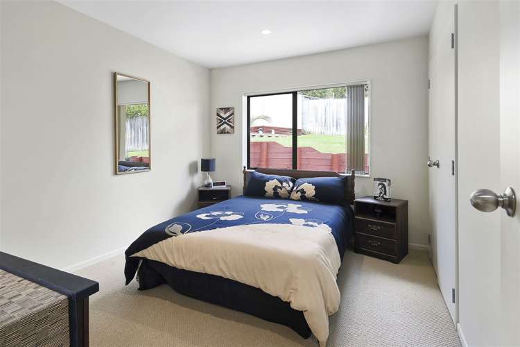 16 Leafield Crescent Henderson_23