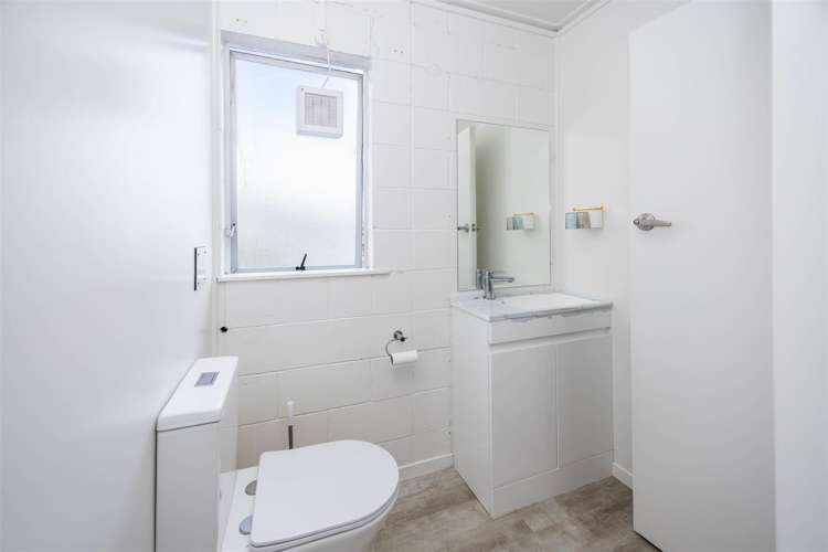 Units 1 - 10 at 11 Coates Street Hamilton_13