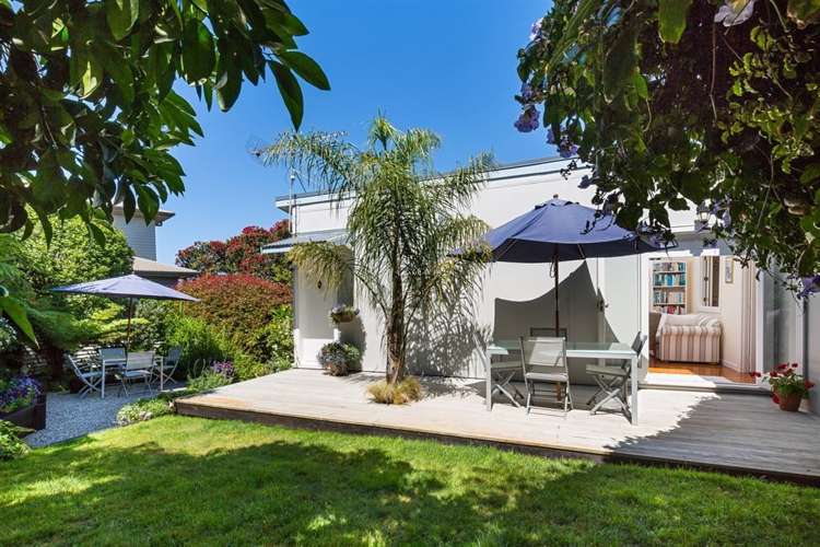 2/58 Beach Road Castor Bay_19