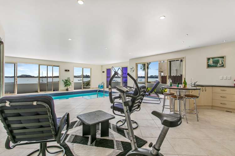 27 The Parade Bucklands Beach_12