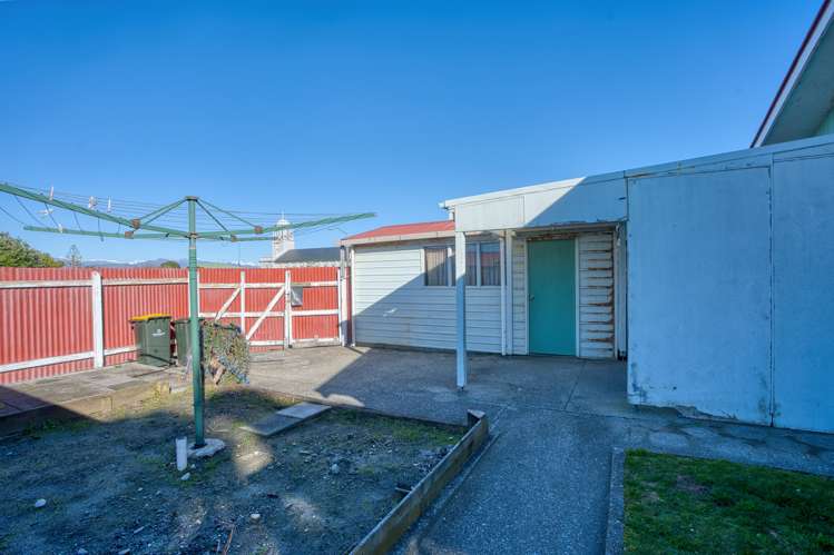 154 Revell Street Hokitika_15
