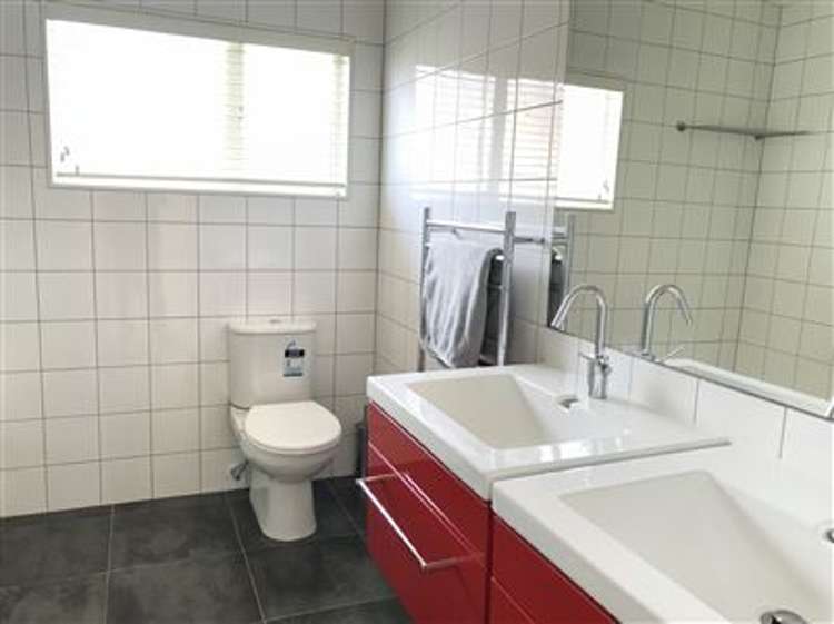 11 Lismore Way Albany_18