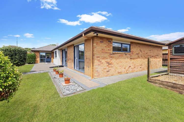 37 Croftview Road Wattle Downs_13