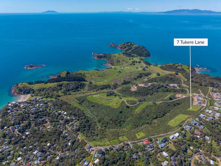 7 Tukere Lane Onetangi_16