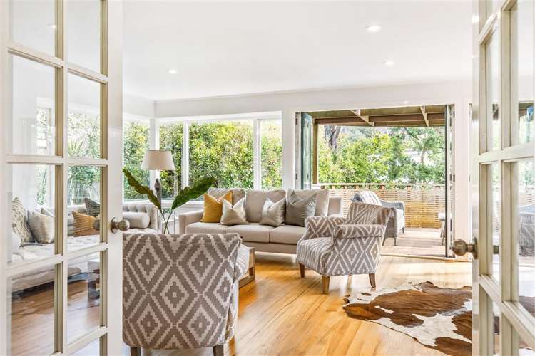 90 Castor Bay Road Castor Bay_2