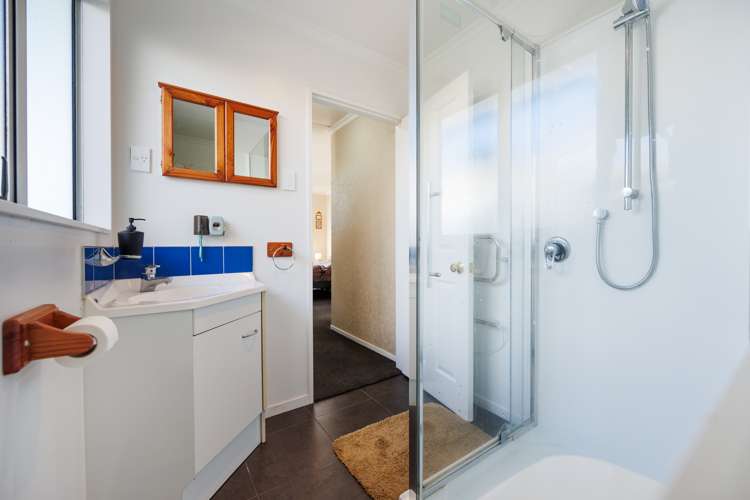 28 Cascade Crescent Westbrook_24