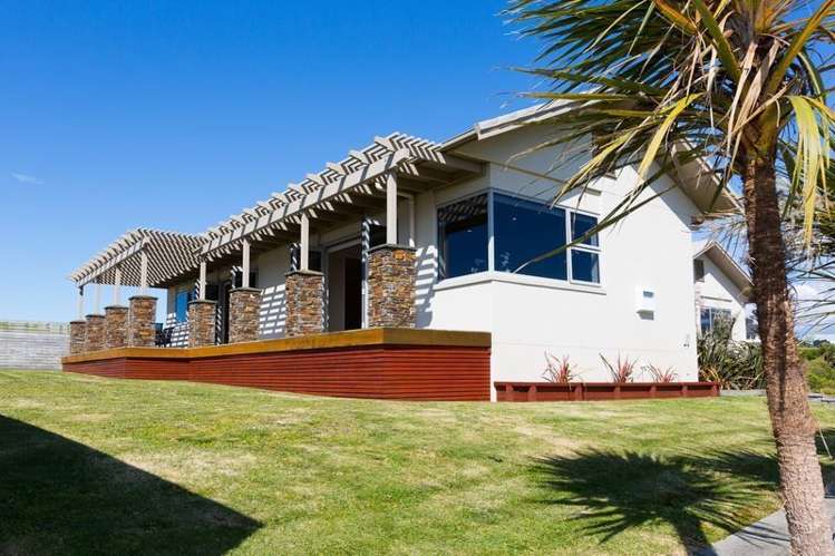 32 Links Drive Waiwhakaiho_3