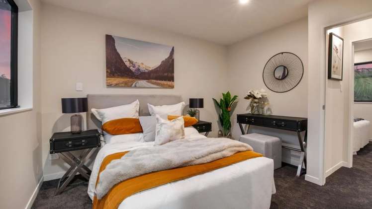 2/114 Saddleback Rise Murrays Bay_11