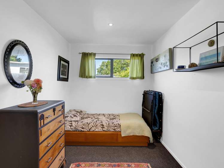 6 Mara Kai Lane Raglan_30