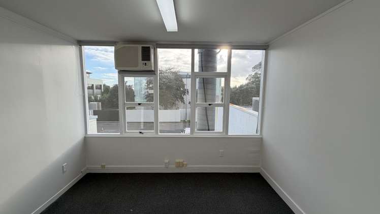 Shop 3,424 Lake Road Takapuna_7