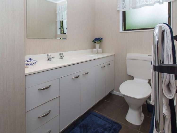 9 Woodview Rise Botany Downs_8