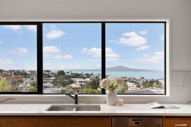 167 East Coast Road Castor Bay_0