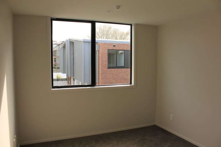 10/4 Stables Lane Silverdale_7