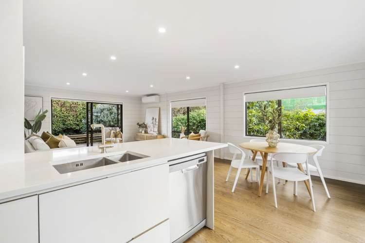 2/10 Harrison Avenue Belmont_8