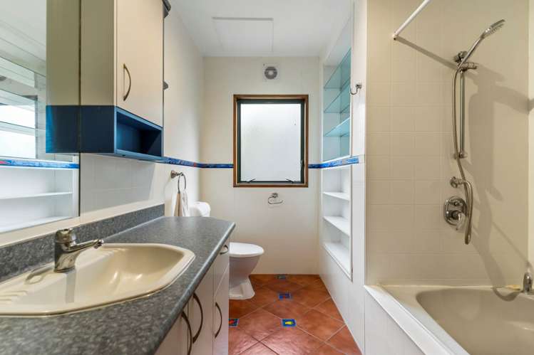 2/14 White Swan Road Mt Roskill_14