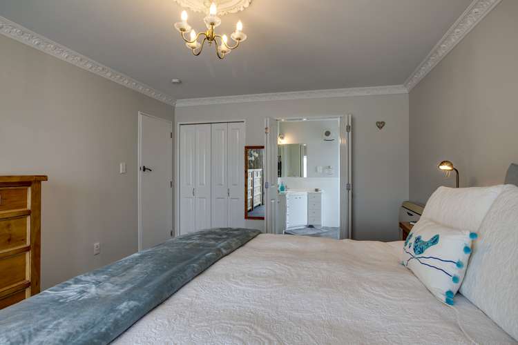 19 Temple Crescent Gleniti_14