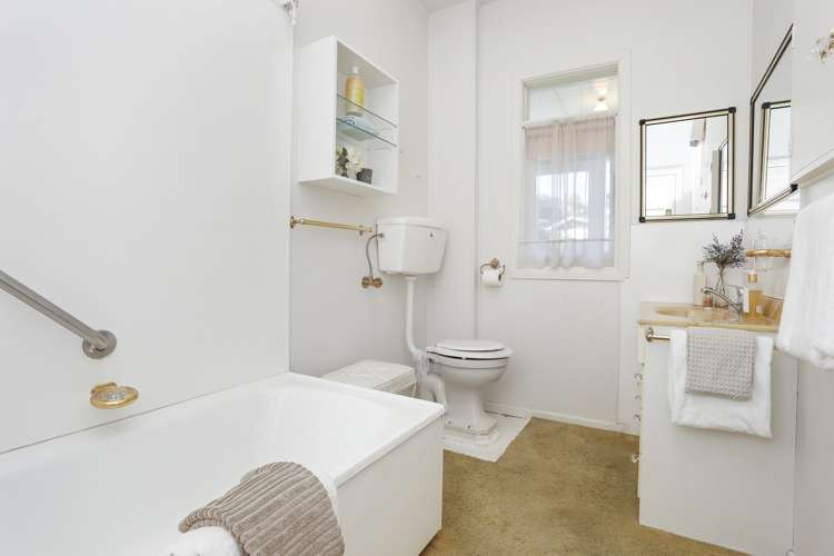 17 Vinter Terrace Mount Albert_10