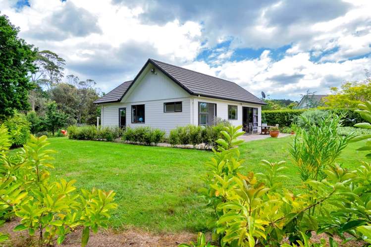 1041 Old North Road Waimauku_19