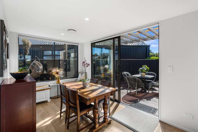 32 Carnaveron Drive Lincoln_9