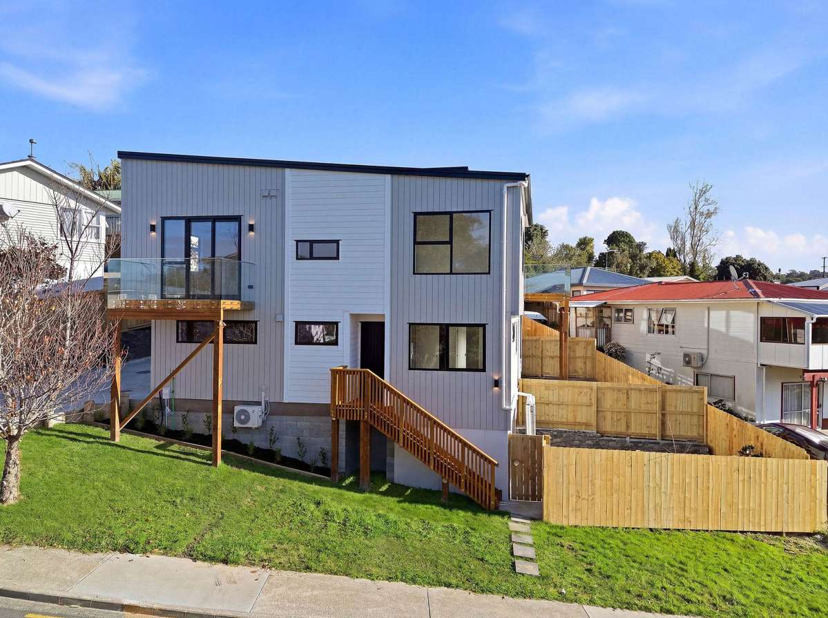 Lots1-3/12 Totaravale Drive_2