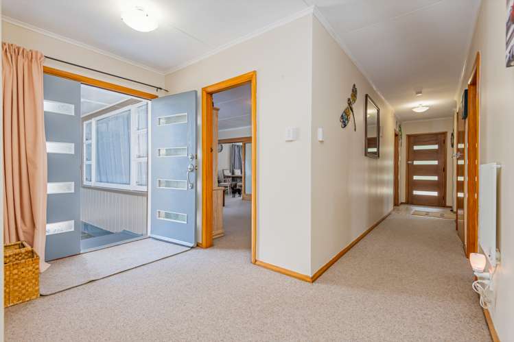 8 Hulke Street Foxton_11