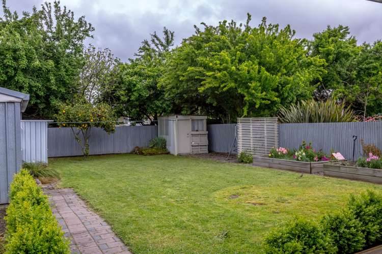 33 Stuart Crescent Masterton_11
