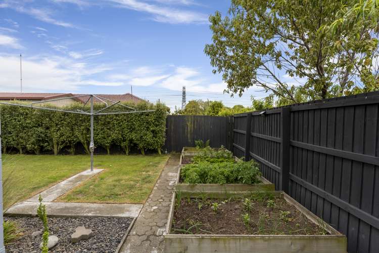 2/14 Kinross Street Hei Hei_17