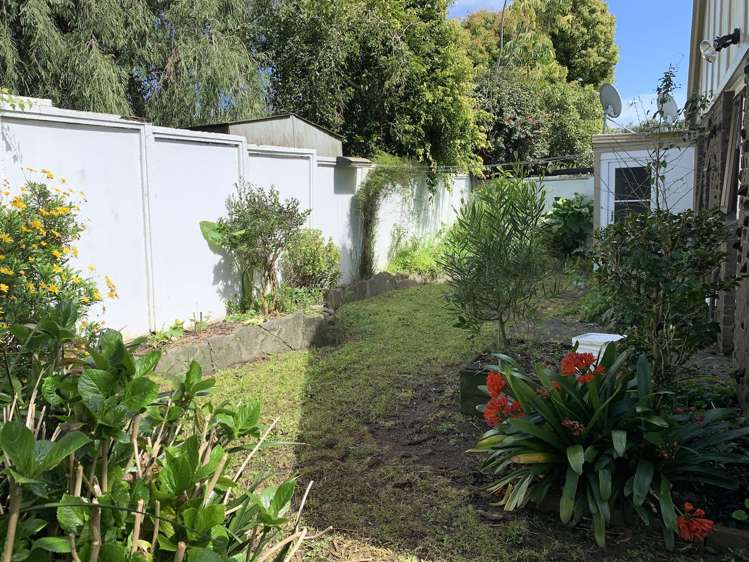 2/14 Galloway Crescent Farm Cove_10