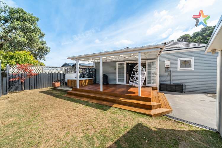 32 Riddlers Crescent Petone_14