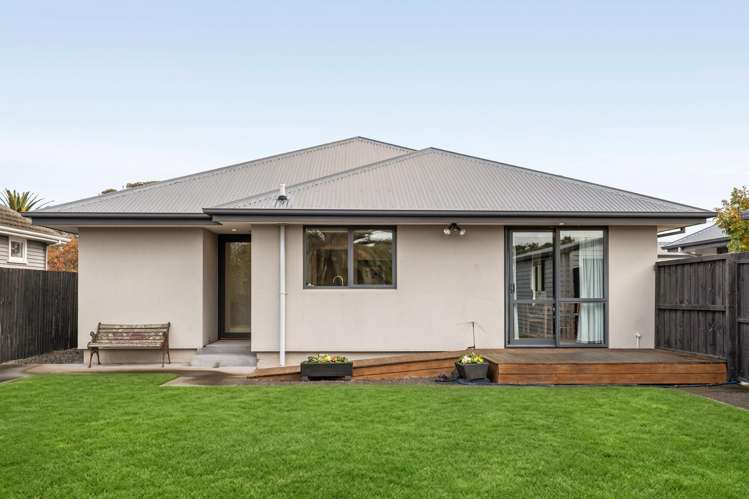 241 Breezes Road Aranui_15