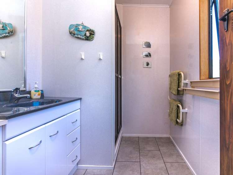 5716 Kenepuru Road Kenepuru Sound_10