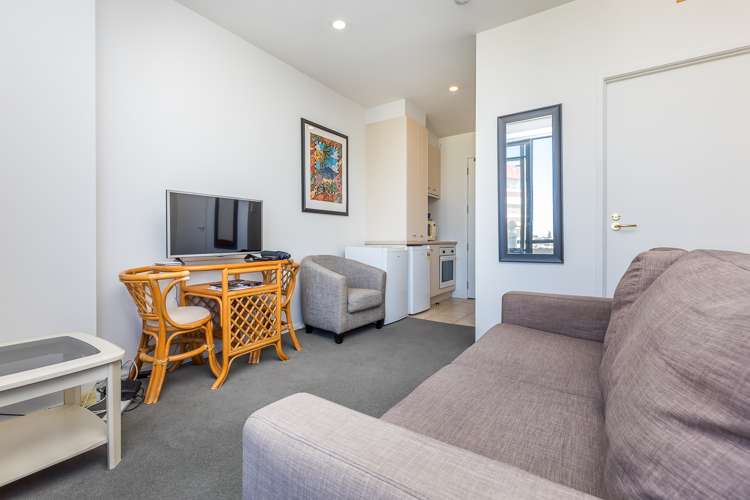 4h/14 Waterloo Quadrant Auckland Central_13